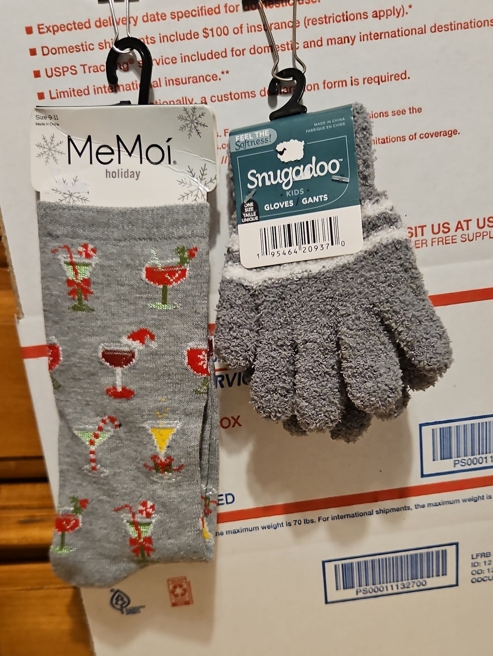 MeMoi Holiday Gray Cocktail Print Tights & Snugadoo Gray Kids Gloves Set